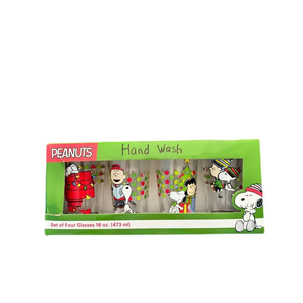 Peanuts Christmas Glassware Set of 4 Snoopy Charlie Brown 16oz Holiday Tumblers